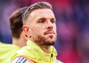Henderson sap doi dau Liverpool hinh anh
