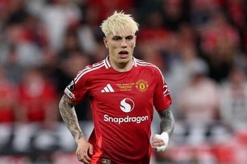 Garnacho co ban gai moi? hinh anh