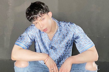 Nhieu sao nam thich deo vong co ngoc trai hinh anh