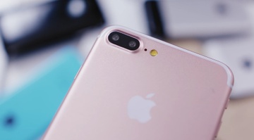iPhone 7 va hieu ung 'nguoi den sau' hinh anh