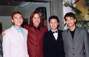 Qua Dua Hau - Nhom nhac nam dao hoa nhat showbiz Viet hinh anh