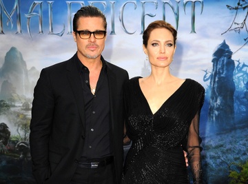 Dam cuoi cua Angelina Jolie se chi moi 22 khach hinh anh