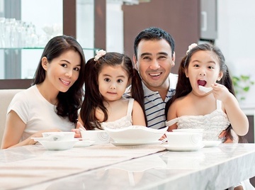 Nhung dai gia ‘giau ngam’ cua showbiz Viet hinh anh