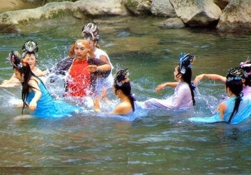 Nhung 'san' te nhi trong phim co trang kinh dien Trung Hoa hinh anh