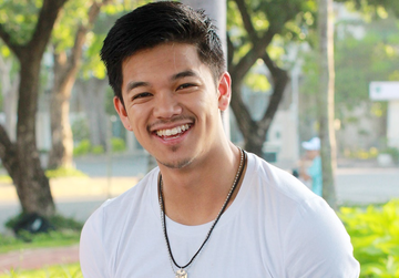 Trong Hieu Idol bat ngo lan san dien anh hinh anh