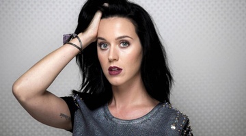 Katy Perry len tieng sau khi ban trai om ap Selena Gomez hinh anh