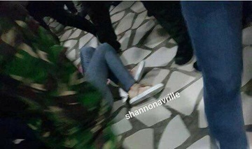 Taeyeon (SNSD) bi day nga va dung cham than the tai san bay Jakarta hinh anh