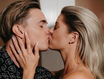 'Hoang tu nhac pop' Jesse McCartney cau hon ban gai dien vien hinh anh