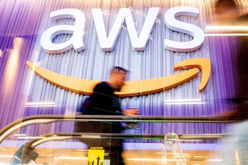 CEO Amazon canh bao nhan su hinh anh