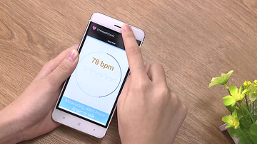 Arbutus AR5 - smartphone cong nghe Nhat, thiet ke mong hinh anh