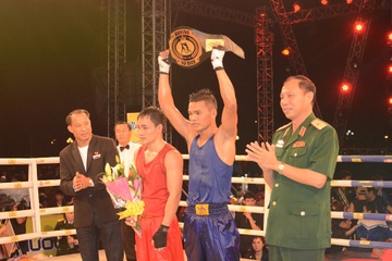 Co gai Lao Cai gianh giai vo dich boxing Let's Viet hinh anh