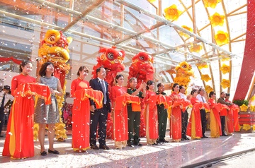 Khai truong Vincom Plaza Go Vap tai TP HCM hinh anh