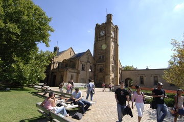 Hoc du bi dai hoc Australia tai Trinity College hinh anh