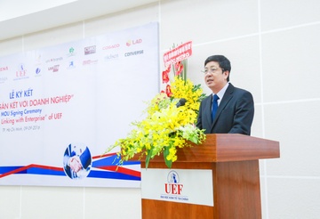UEF to chuc le ky ket hop tac voi 25 doanh nghiep hinh anh