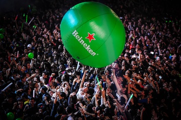 Cung Heineken Green Room danh thuc thi giac va trai nghiem hinh anh