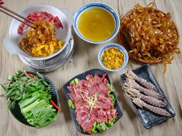 Tu xao banh da tuoi kem cua be tren chao nong kieu Hai Phong hinh anh