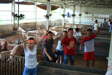 ORFARM to chuc tham quan trang trai dat chung nhan EM Green hinh anh