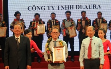 DeAura Viet Nam dat chung nhan top 10 san pham chat luong cao hinh anh