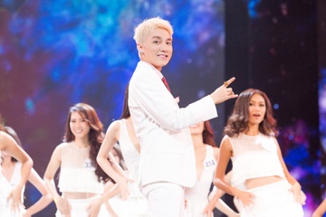 Man trinh dien man nhan cua Son Tung tai ban ket Hoa hau Hoan vu hinh anh