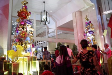 Giang sinh ngap tran am thanh va anh sang tai pho di bo Nguyen Hue hinh anh