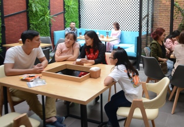Pozaa Tea khai truong cua hang thu 12 tai DH Ha Noi hinh anh