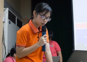 Nu sinh vien va tinh yeu ky la voi nganh ky thuat phan mem hinh anh