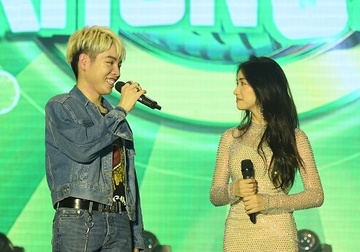 Duc Phuc doc rap 'Nguoi am phu' tang fan Ha Noi hinh anh