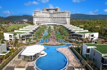 Tan huong be boi dai 300 m ben bien Phu Quoc hinh anh