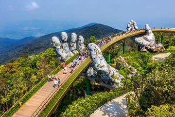 Ngo ngang voi nhung khoanh khac dep nhu mo tai cau Vang hinh anh