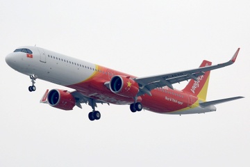 Vietjet Air bay thang Melbourne qua san bay Avalon, canh tranh AirAsia hinh anh