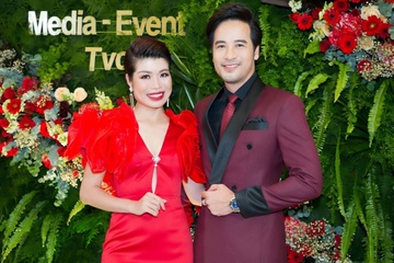 Phan Thi Mo, Diem Huong hoi ngo tai su kien ra mat Cong ty Salata hinh anh