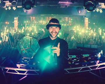 Don Diablo lam giam khao dem chung ket Yamaha DJ Battle hinh anh