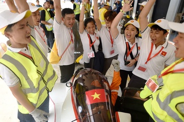 Nguoi Viet tre kien tao tuong lai voi nang luong ben vung hinh anh