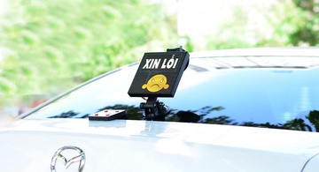 Ung dung den LED tren oto huong ung 'Da uong ruou bia, khong lai xe' hinh anh