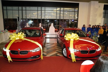 C.T Group thuong Tet bang xe hoi BMW hinh anh