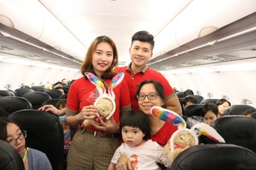 Hang hang khong tung nhieu ve gia re, du lich dan hoi phuc hinh anh