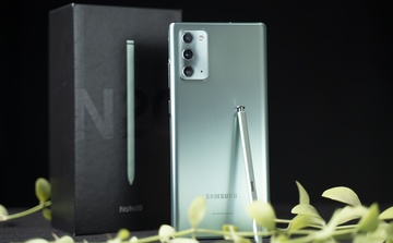 He thong ban le cho khach len doi Galaxy Note20 khong mat phi hinh anh