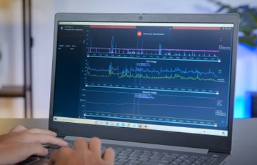 2 mau laptop nhe va khoe, gia duoi 20 trieu dong hinh anh