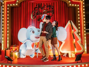 Kham pha the gioi co tich qua khong gian Giang sinh tai Vincom hinh anh