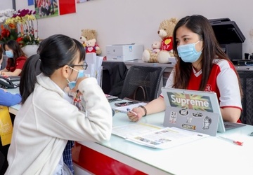 UEF duoc thi sinh quan tam trong nhung ngay dau xet hoc ba hinh anh