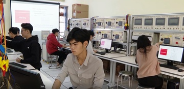Hoc vien Ky thuat mat ma,  CNTT anh 2
