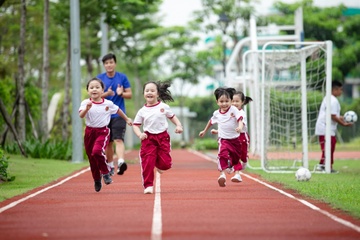 Uu diem cua truong quoc te song ngu hinh anh