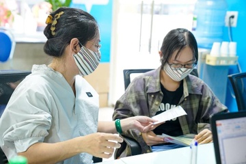 Hutech nhan ho so xet tuyen hoc ba den 10/7, diem tu 18 den 24 hinh anh
