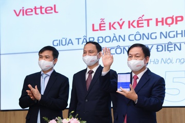 Samsung bat tay Viettel thuc day chuyen doi so hinh anh