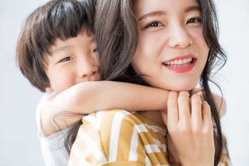 Cuoi nhieu de hanh phuc hon trong nam moi hinh anh