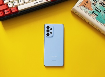 Galaxy A53 5G - smartphone choi game, sang tao noi dung, gia mem hinh anh