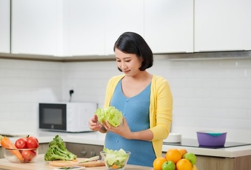 Tang cuong 'ao giap' mien dich cho me bau hau Covid-19 hinh anh
