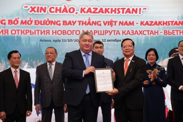 Khach Kazakhstan de dang kham pha Viet Nam nho duong bay thang Vietjet hinh anh