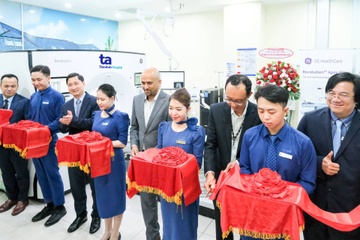 May CT dau tien tai Viet Nam chan doan dot quy, ung thu trong it phut hinh anh