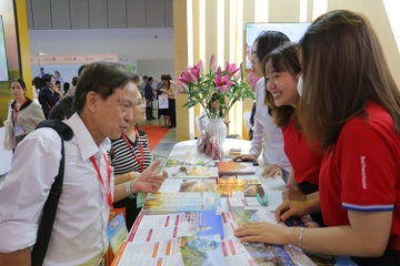 BenThanh Tourist tung loat tour giam gia tai ITE HCMC 2024 hinh anh